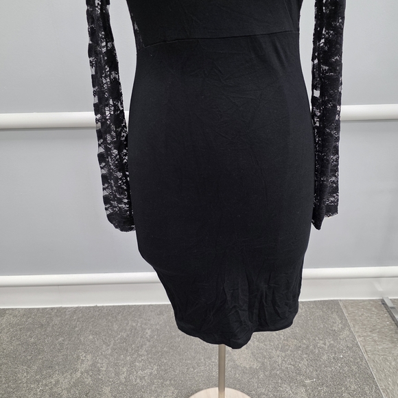 Soprano Black Long Sleeve Lace Dress - Picture 3 of 10